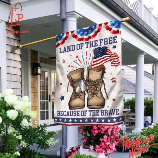 Patriotic 4th of July outfit with American flag print – 1 Land Of The Free Because Of The Brave Veteran Boots Flag