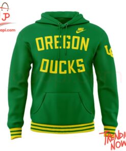 Stylish and comfortable printed clothing – Oregon Ducks Women Basketball Hoodie