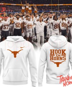 Stylish and comfortable printed clothing – Texas Longhorns Hook Em Horn Hoodie